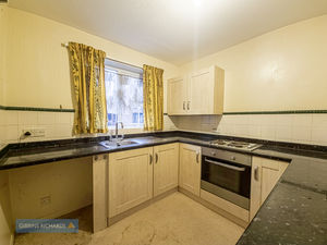 Kitchen- click for photo gallery